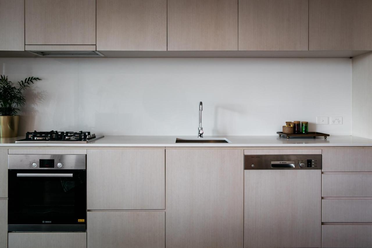 Nishi Apartments Eco Living By Ovolo Канберра Экстерьер фото